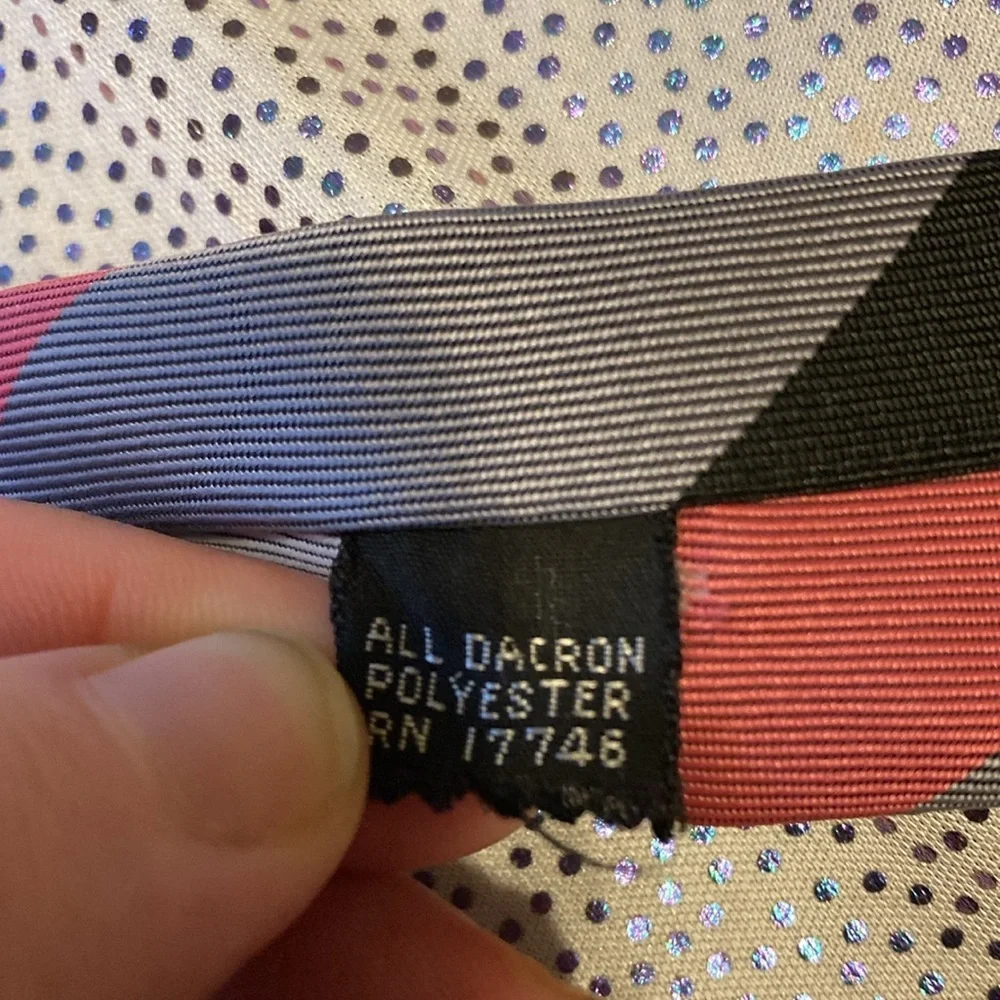 All Dacron men’s tie in excellent condition
